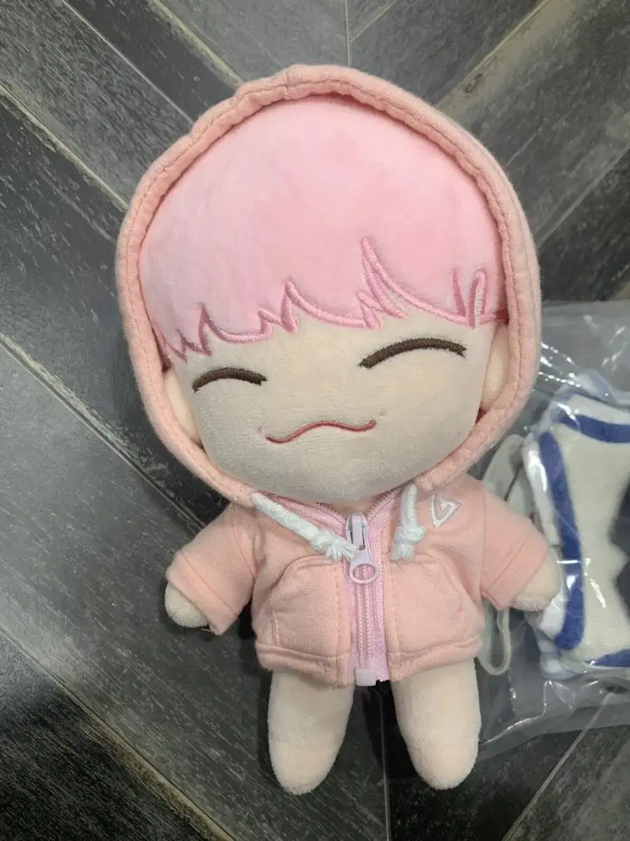 세븐틴 우지 인형 보보훈